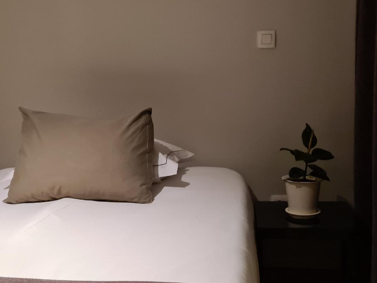 B&B A Cote Du Cinquantenaire Etterbeek Eksteriør billede